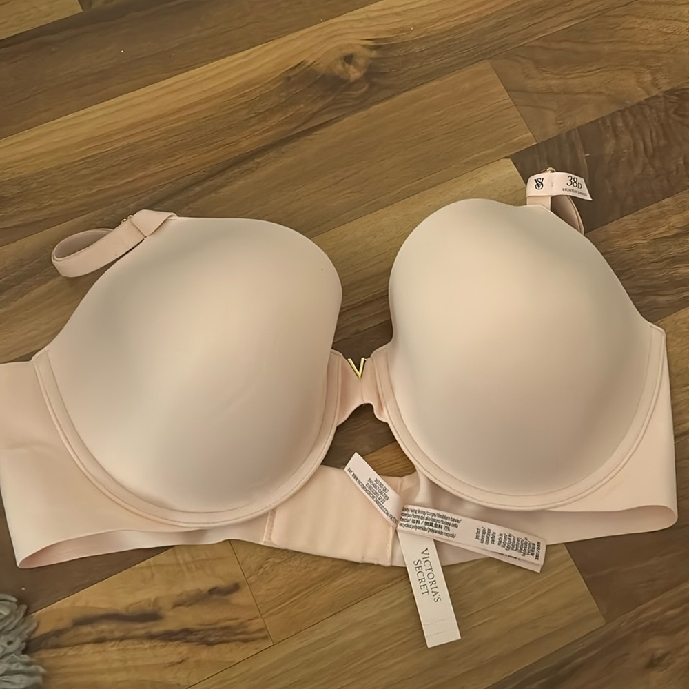 Victoria’s Secret Bra- Brand new